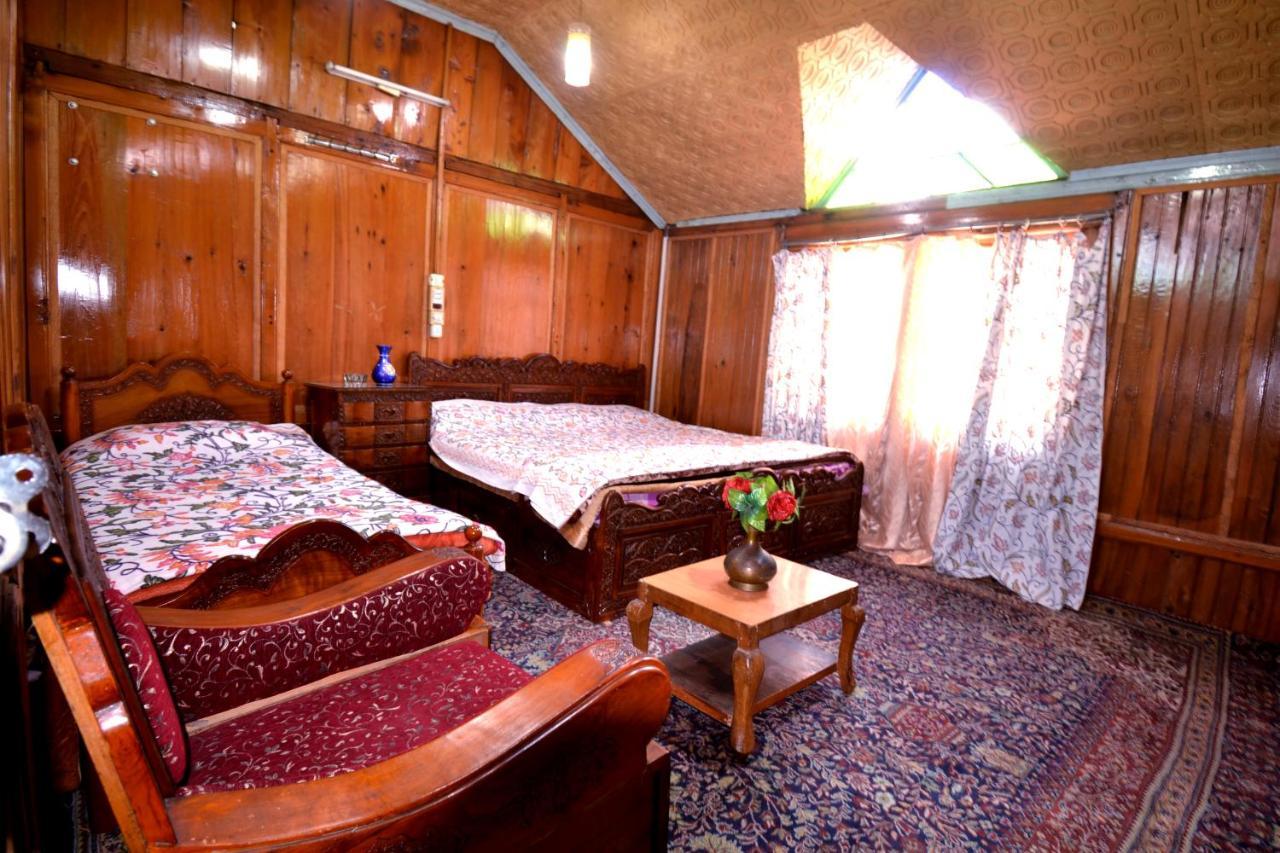 Heritage Shreen Houseboat Hotell Srīnagar Exteriör bild